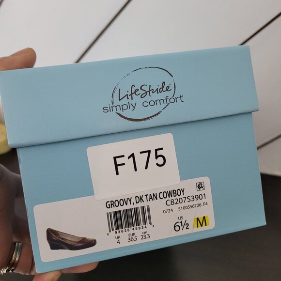 NEW LifeStride Groovy Womens Size 6.5W Wedge Pump Tan  ~ 6PT - Picture 8 of 8